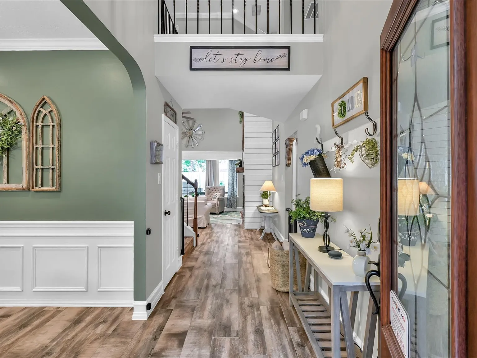 4 bed, 2.5 bath, 2656 sqft, $3,390 — Photo 4