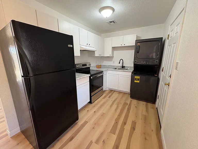 5230 E Owens Ave — Photo 3