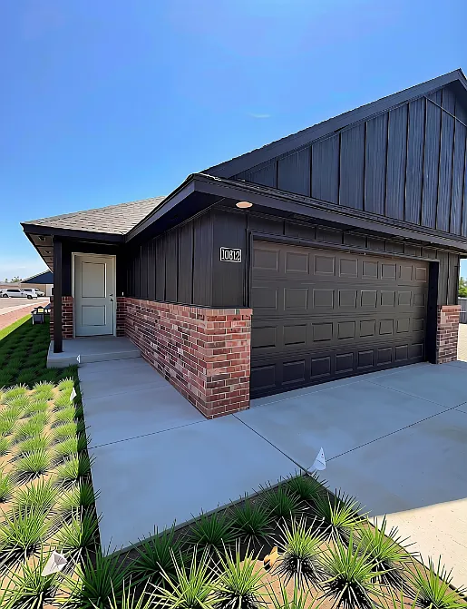 3 bed, 1200 sqft, $1,640 — Photo 2
