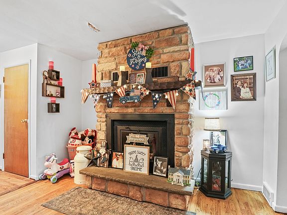 5th image of 332 Midland Rd
