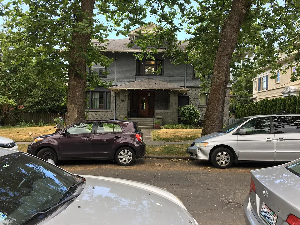 627 14th Ave E