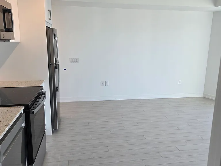 4010 Eglinton Ave W #1104 — Photo 5