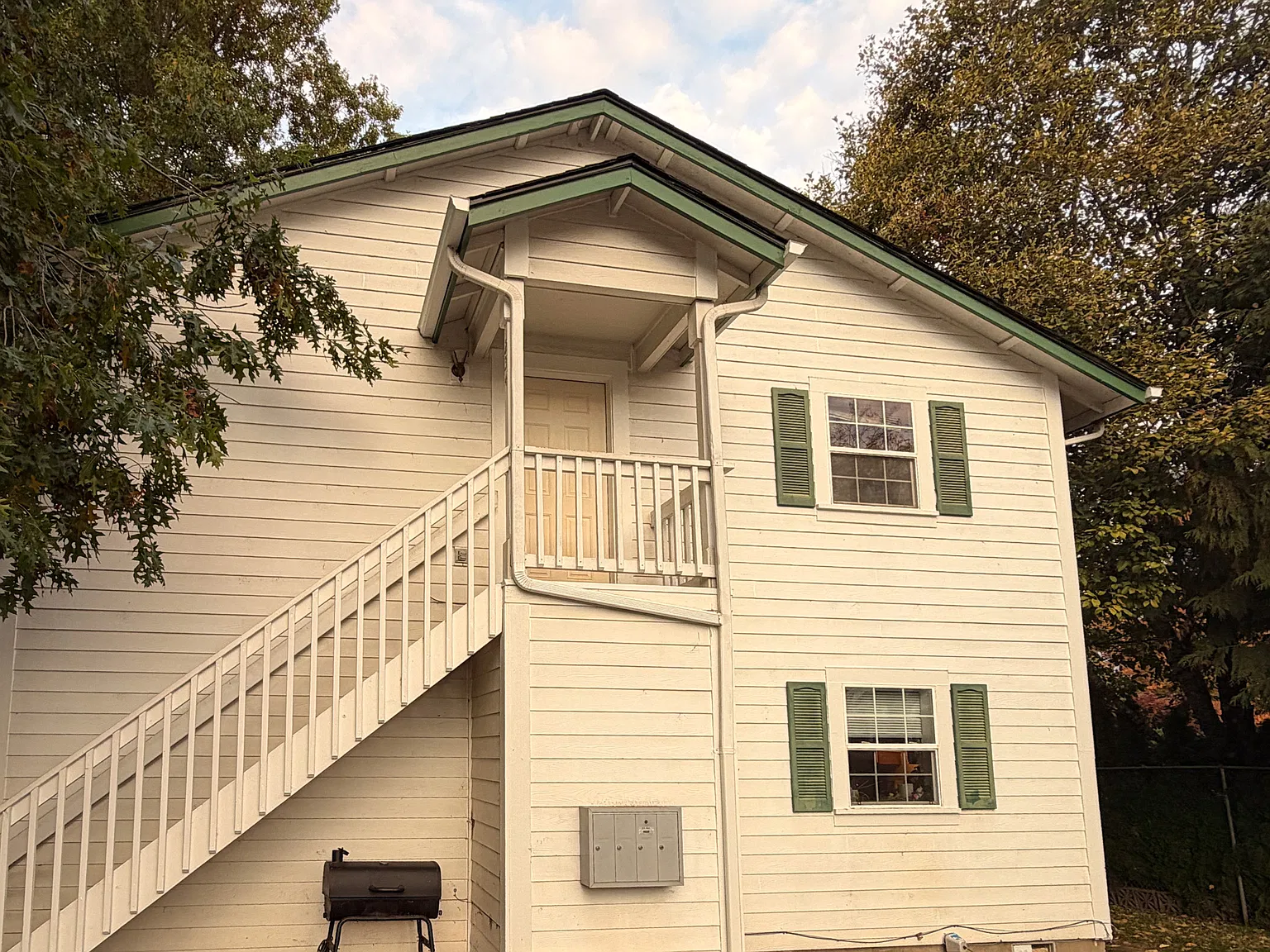 3 bed, $1,395 — Photo 2