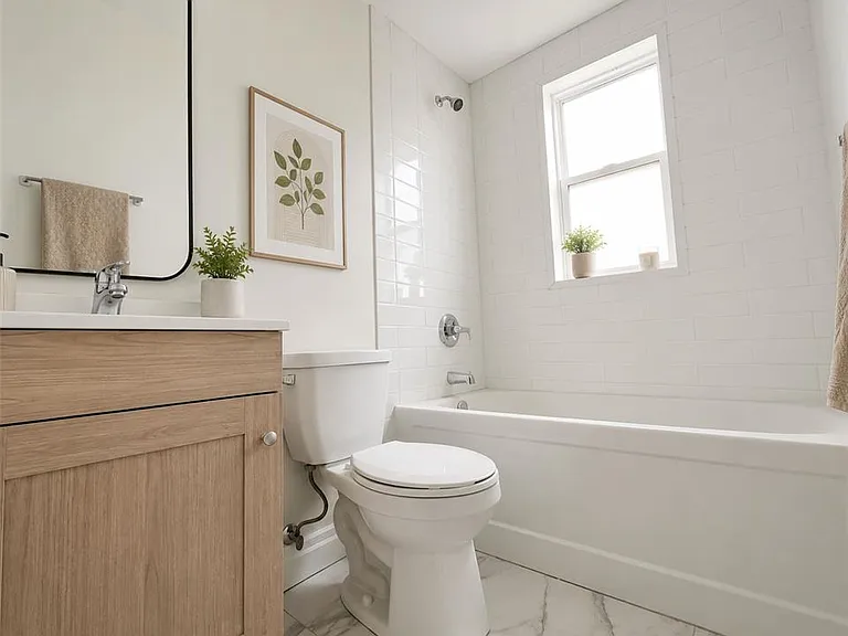 706 Marentette Ave #1 — Photo 6