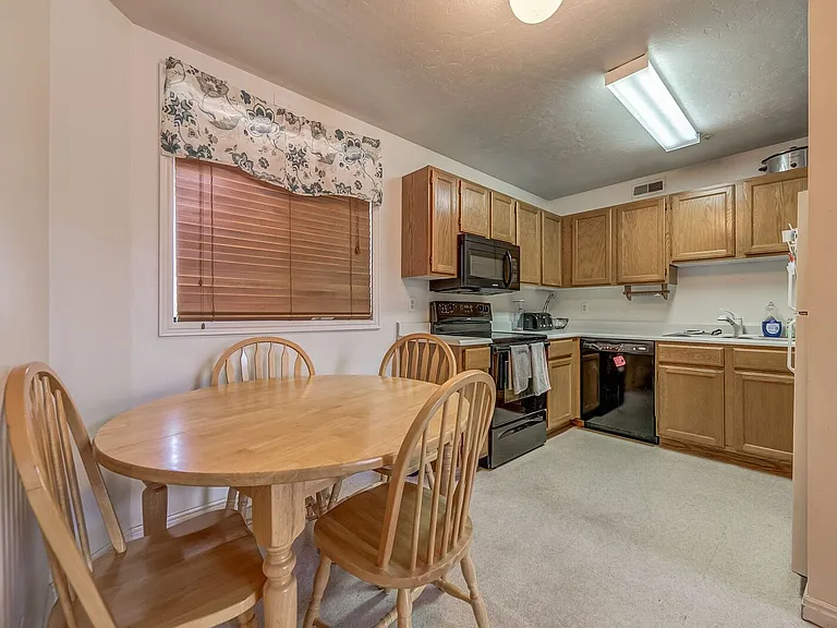 851 N 50 E #331 — Photo 3