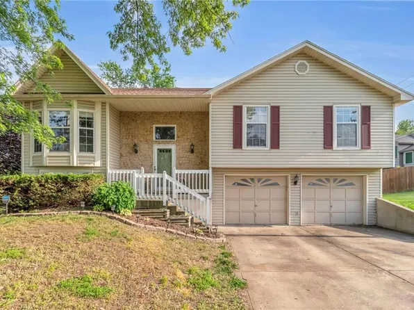 9225 W 47th St, Merriam, KS 66203