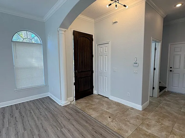 1455 Catherine St — Photo 7