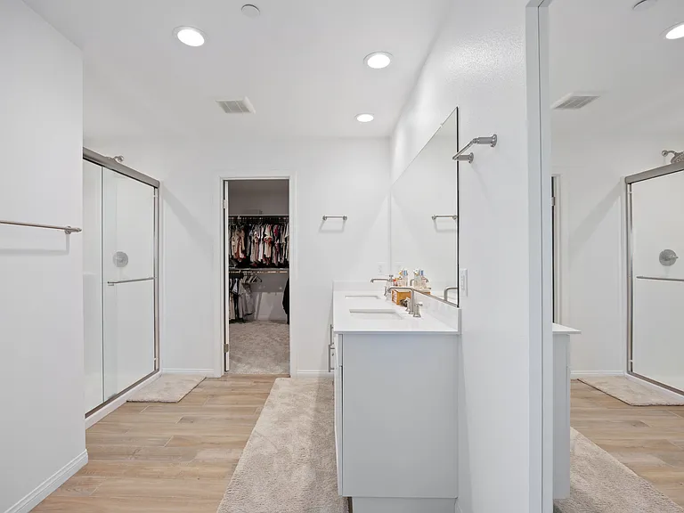 43864 Hampton St — Photo 16