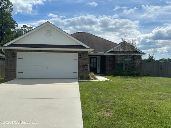 13742 Lawton Ln, Gulfport, MS 39503
