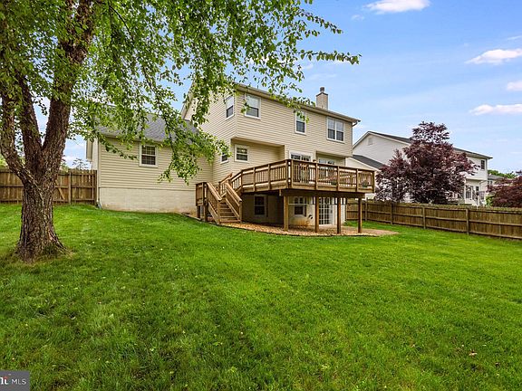 2nd image of 8 Whitestone Dr