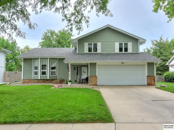 16510 Riggs St, Omaha, NE 68135