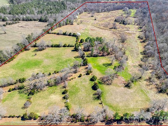 3rd image of 2548 Gordon Rd