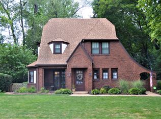 40 Overwood Rd, Akron, OH 44313