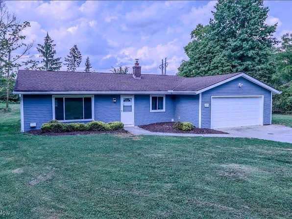 3374 Valley Pkwy, North Royalton, OH 44133