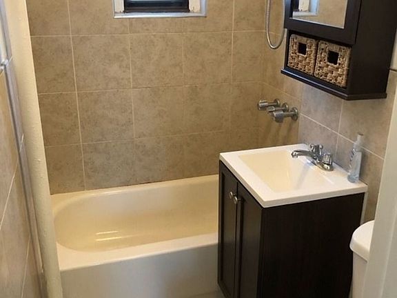 5th image of 21-16 35th St APT 4E