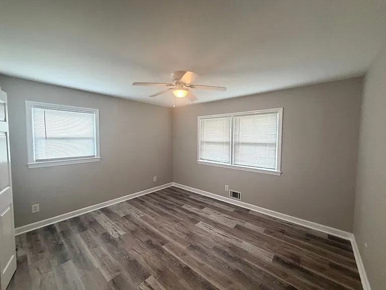 3201 Chalmers Dr — Photo 8