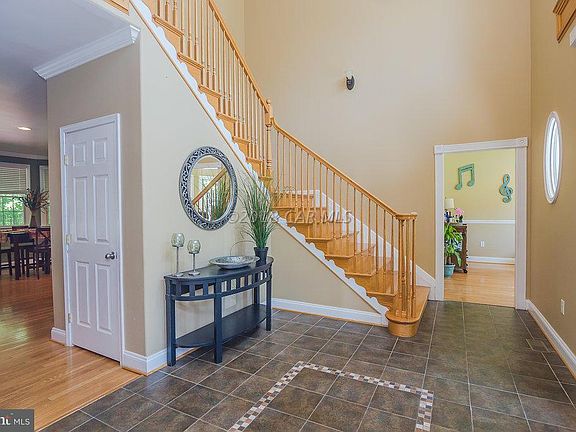 4th image of 9705 Shady Grove Ct