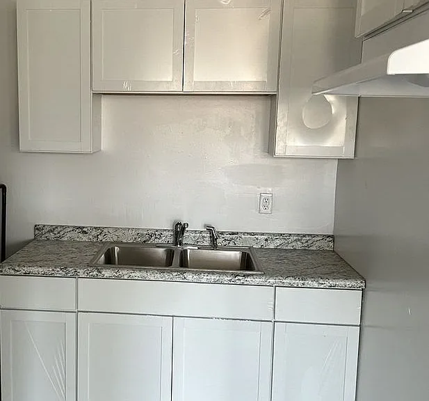 430 N Central Ave — Photo 2