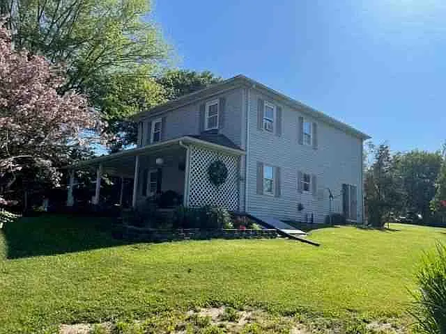 330 Old State Rd — Photo 2