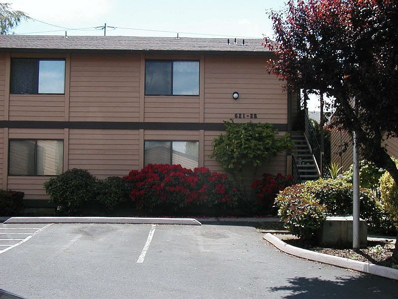 1st image of 621 SE 121st Ave APT 28