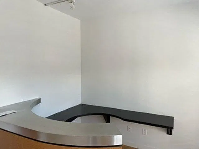 Studio, 400 sqft, $1,375 — Photo 3