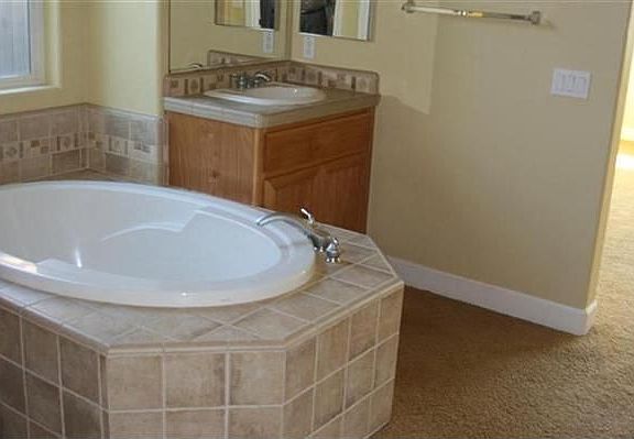 4th image of 8269 Cabochon Way