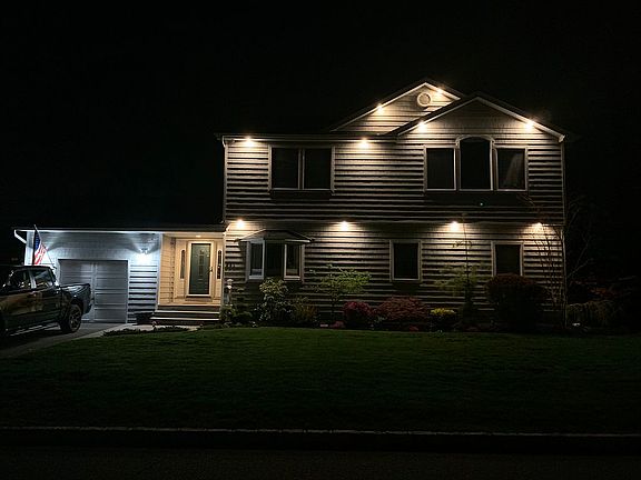 5th image of 331 Paumanake Ave