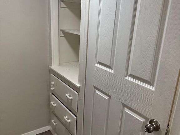 5th image of 218 SW 33rd St #2
