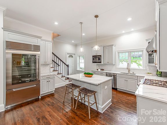 4th image of 2907 Park Rd