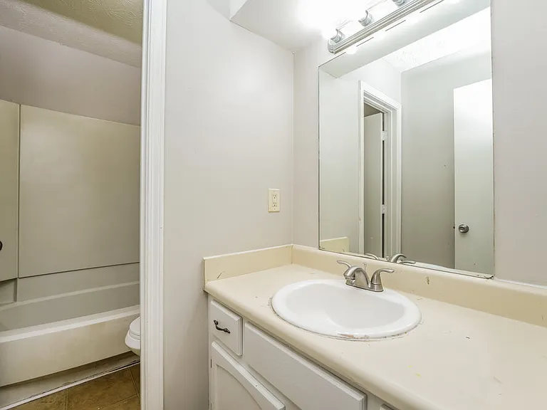 6164 Saint Christophers Ct — Photo 15