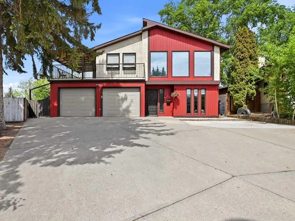 26 S Gummow Close, Red Deer, AB T4P 2M3