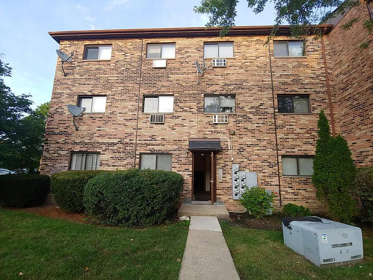 1519 N Silver Ln #3B — Photo 2