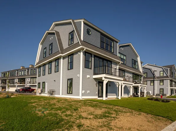 33 LITTLE BAY Drive, Dover, NH 03820