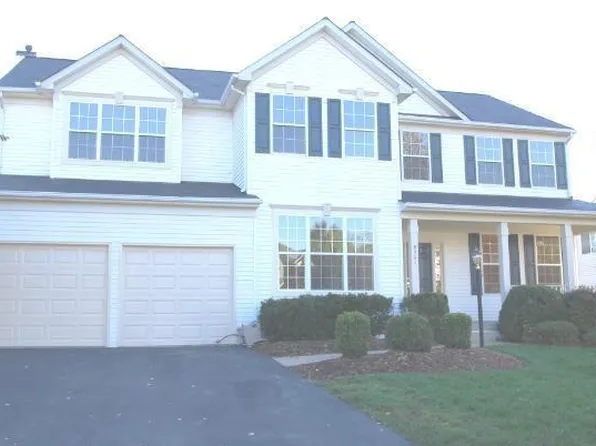 8751 Aycliffe Ln, Bristow, VA 20136