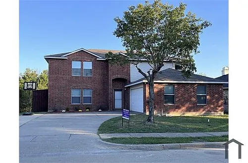 1435 Foxwood Ln Photo 1