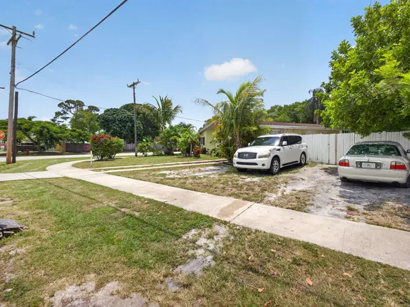 1220 Cherokee Street, Jupiter, FL 33458