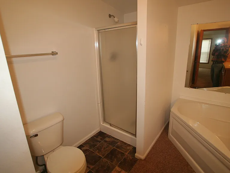 2709 Crab Tree St — Photo 12