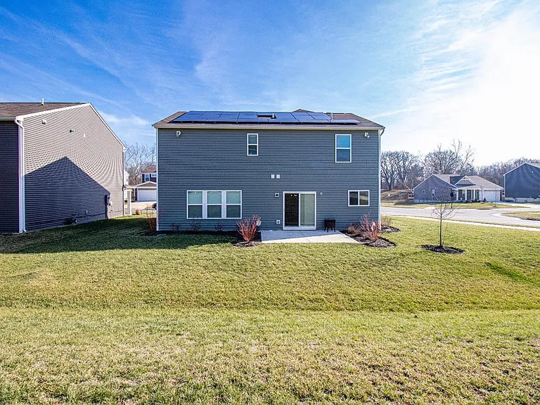 5817 Montrose Ct — Photo 40