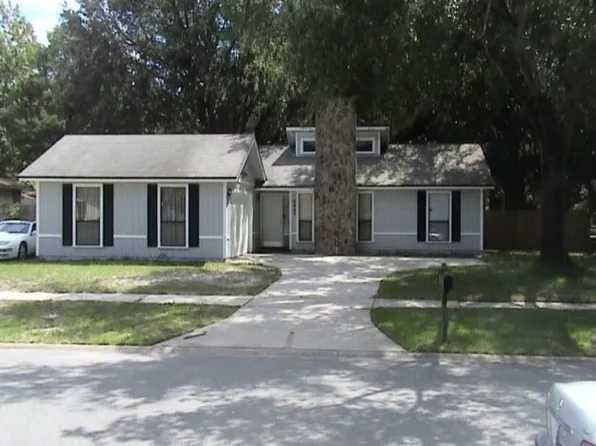 8449 Bottlebrush Ct, Jacksonville, FL 32244