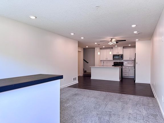 4th image of 7224 Elmo Ct