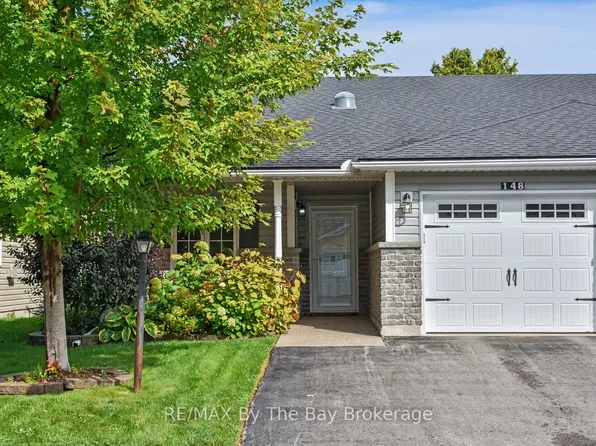 148 New York Ave, Wasaga Beach, ON L9Z 3A8