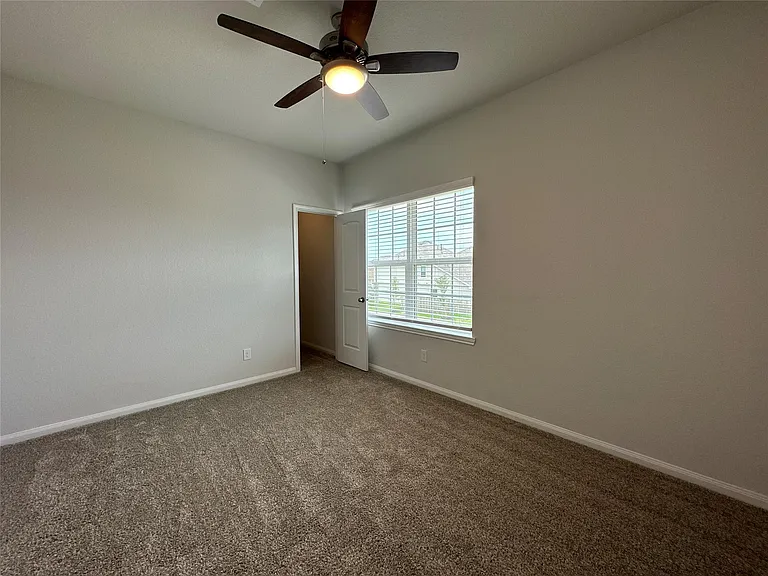 2611 Hoffman Ln — Photo 20