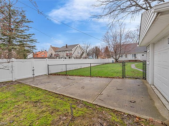 5th image of 922 Cambridge Rd