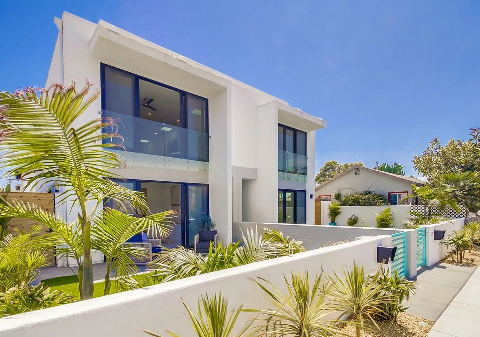 Luxury Coastal Townhome | Private Rooftop + Private Garage | Steps to the Beach — Photo 1