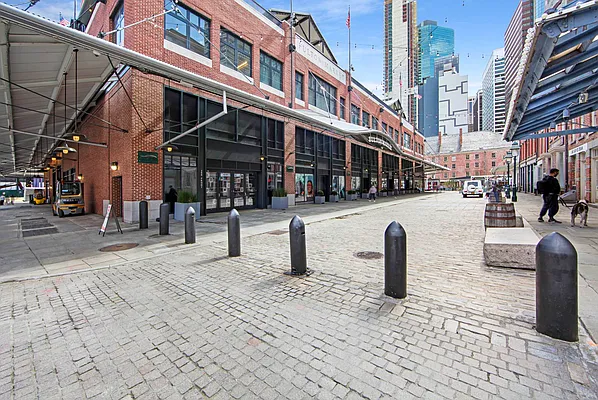 Rented by Tabak Real Estate | media 35