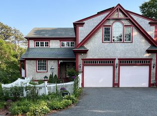 9 Horseshoe Bend Way, Mashpee, MA 02649