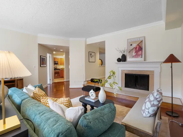 1080 Wisconsin Ave NW, Washington, DC