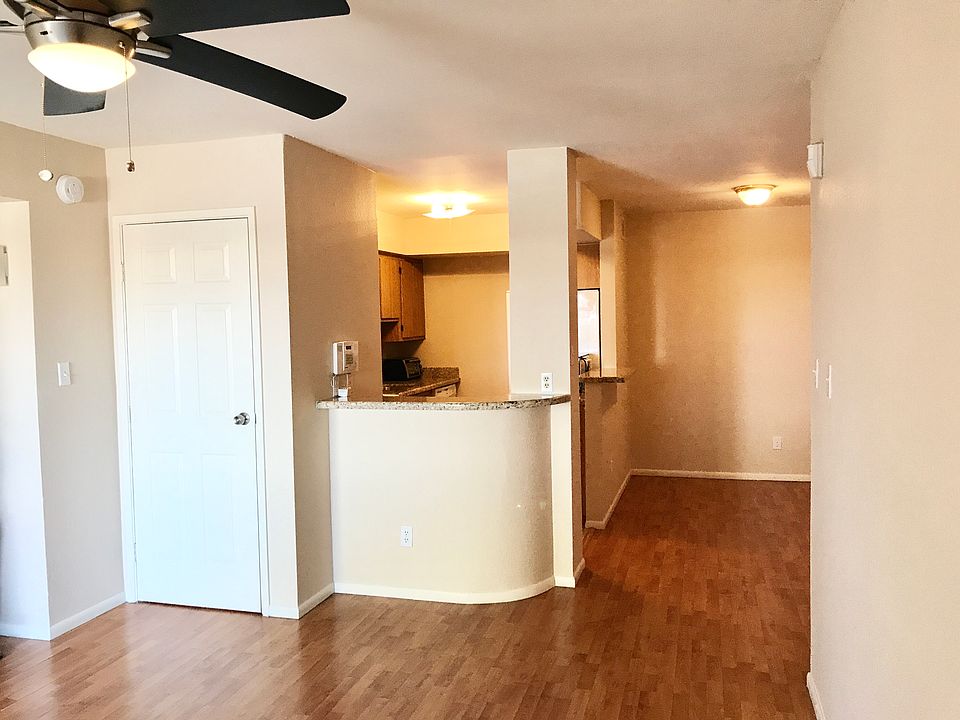 1st image of 4410 N Longview Ave Unit 201