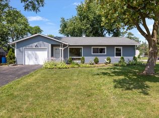 500 Cherry Cir, Glenview, IL 60025
