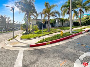 3700 Olympiad Dr, Los Angeles, CA 90043